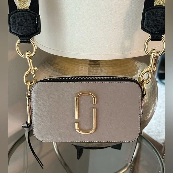 Marc Jacobs Snapshot Crossbody Bag (EUC) - Picture 2 of 13